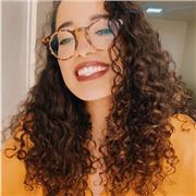 Professora de violão formada na UnB